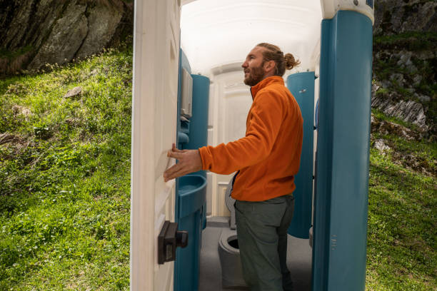 Best Portable toilet rental cost  in Lanse, MI