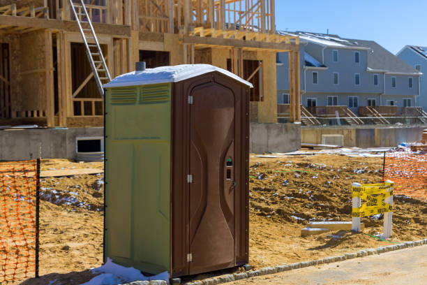 Portable Toilet Options We Offer in Lanse, MI